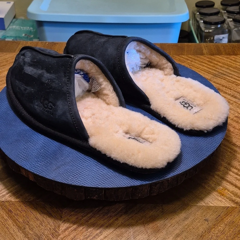 UGG Scuff Men's Suede Slippers Sherpa Lined. Sz. 13 (#1387S) Some Wear And Marks